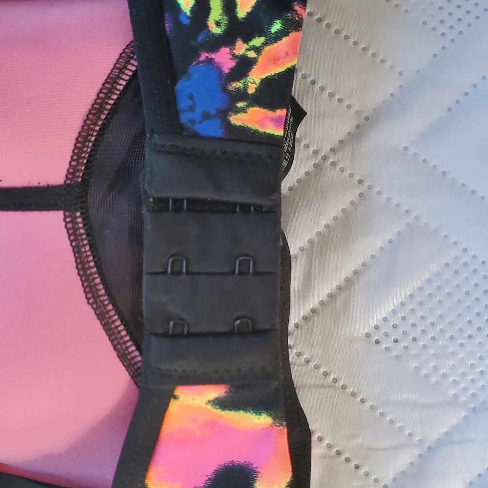 Victoria's Secret PINK Sportsbra, Size M - Picture 5 of 11